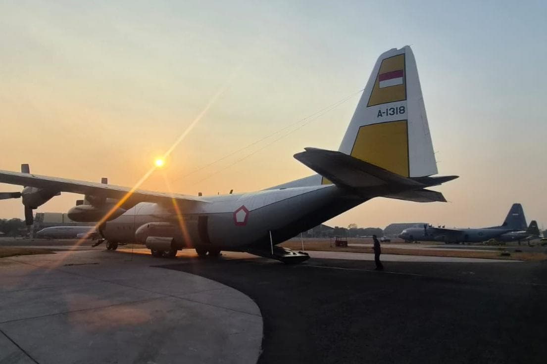 TNI Terjunkan Hercules dan KRI untuk Percepat Penanganan Gempa NTT