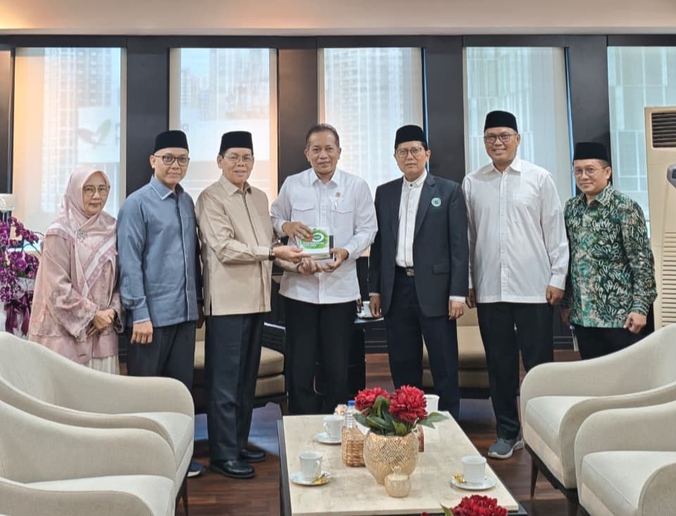 Bertemu Menkop, Kiai Cholil Dorong Optimalisasi Koperasi Syariah Merah Putih