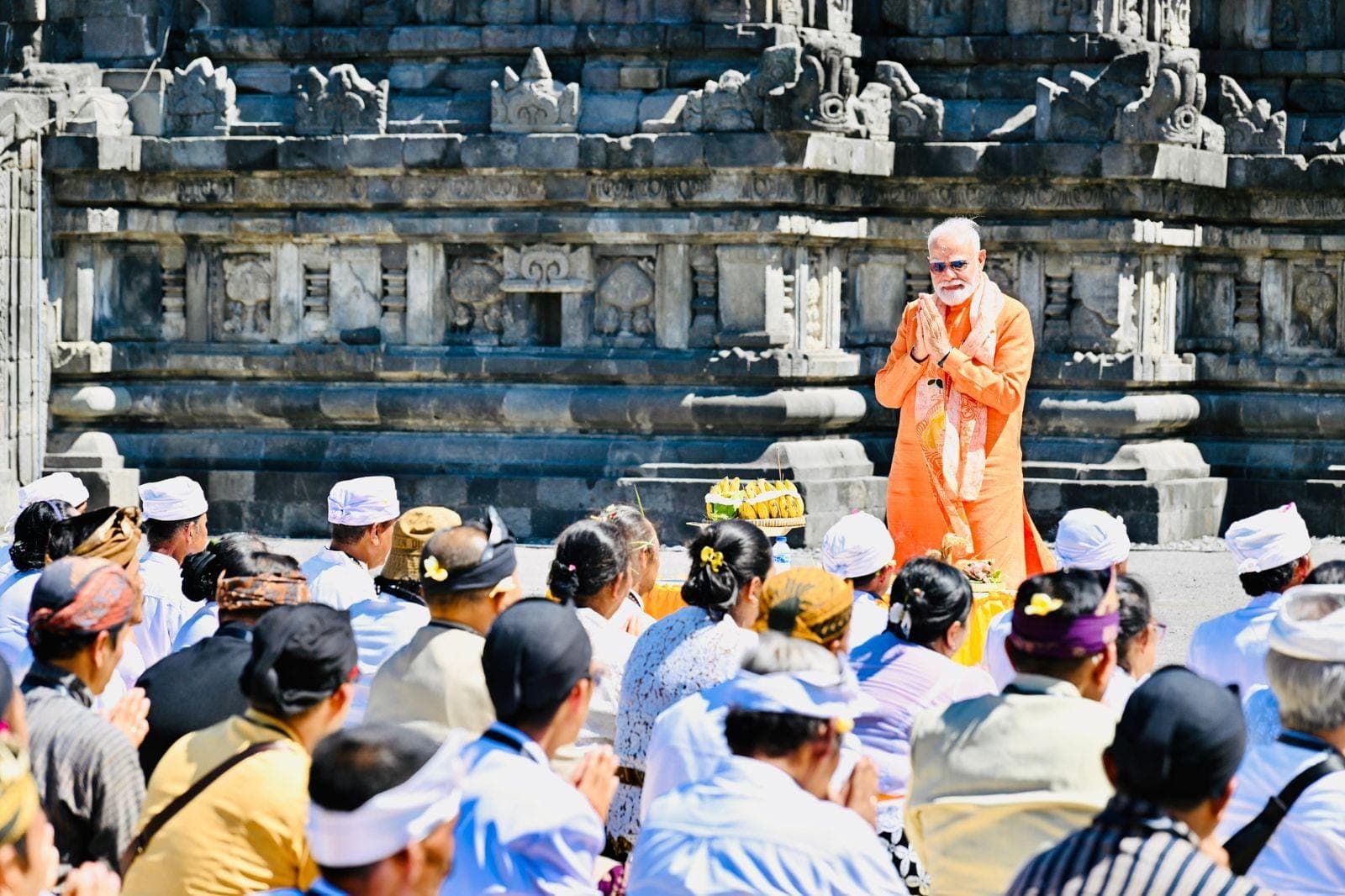 Di Candi Prambanan, PM Modi Panjatkan Doa Khusus untuk Persahabatan Indonesia-India