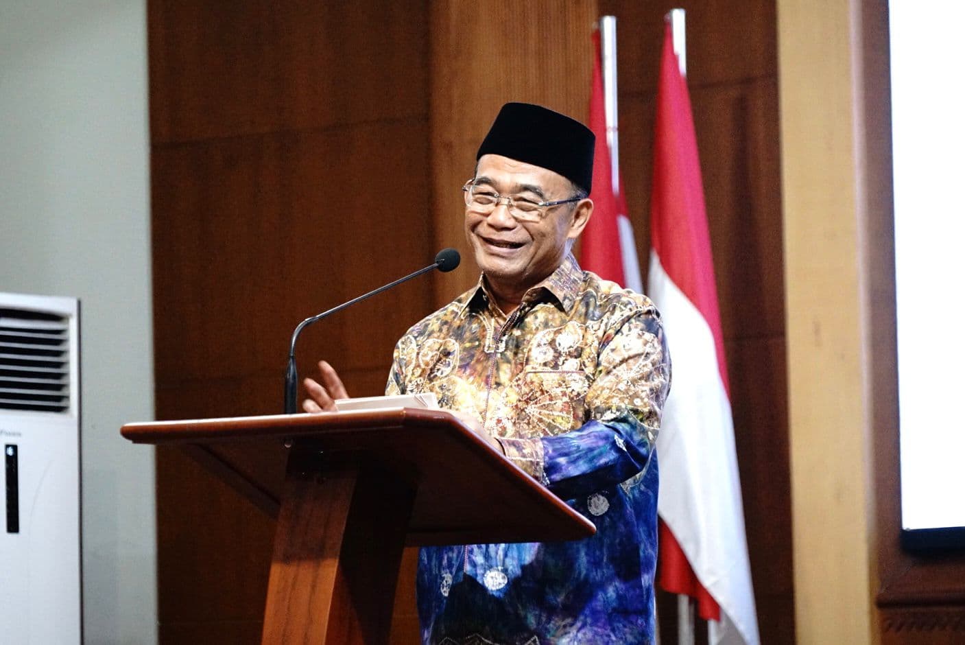 Tak Ikut Upacara di Istana, Menko PMK Hingga Wamensos Fokus Tangani Bencana NTT