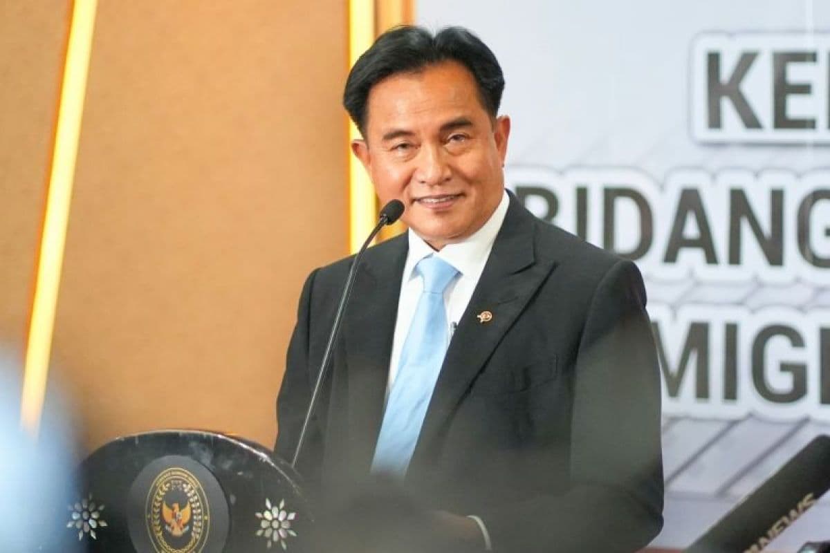 Menko Yusril: Legalisasi LGBT dan Perkawinan Sesama Jenis Berpotensi Rusak Tatanan Etika Bangsa