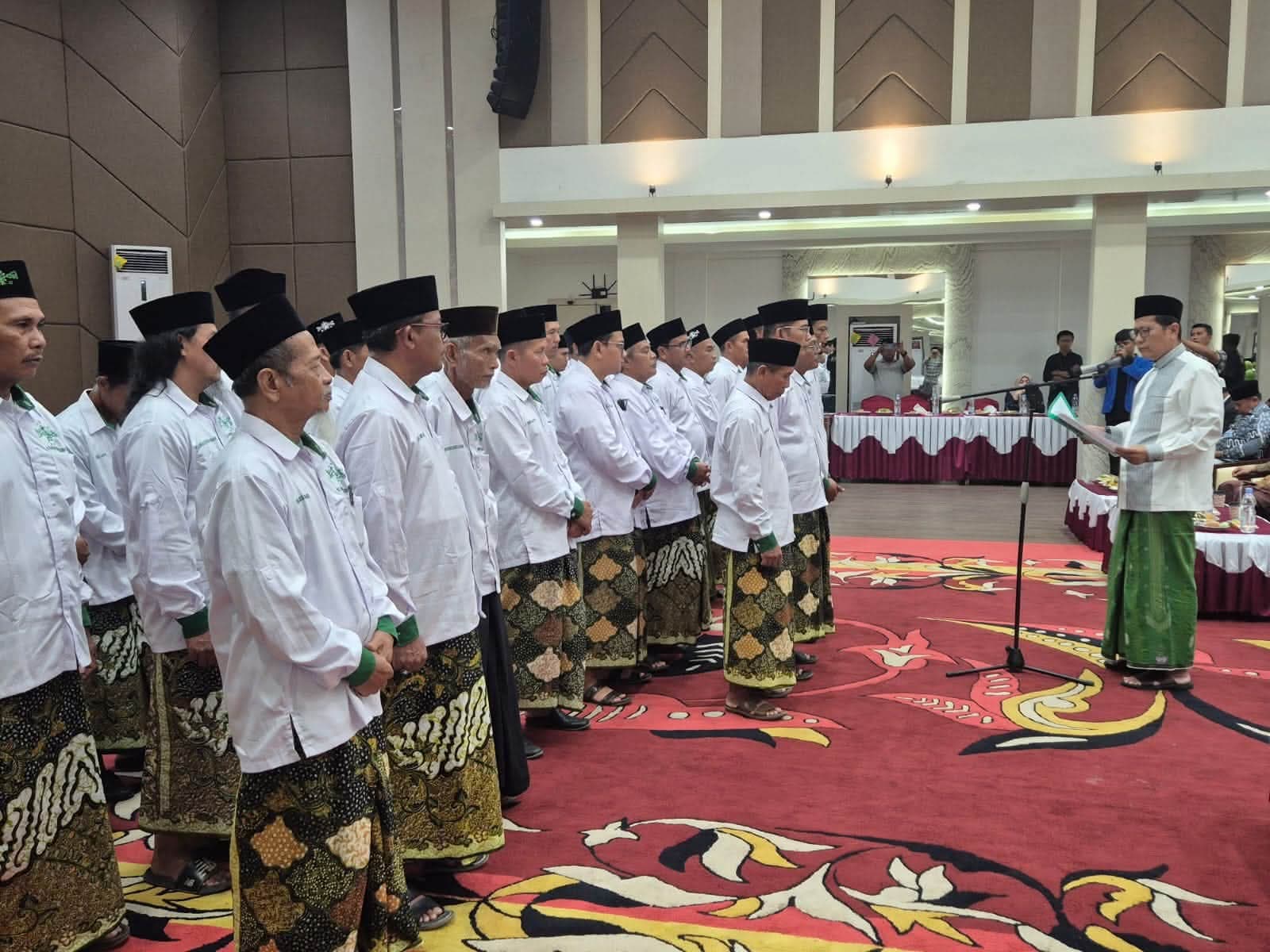 Di Pelantikan PCNU Dharmasraya, KH Cholil Nafis Tegaskan Kekuatan NU Ada pada Kesetiaan Amanah