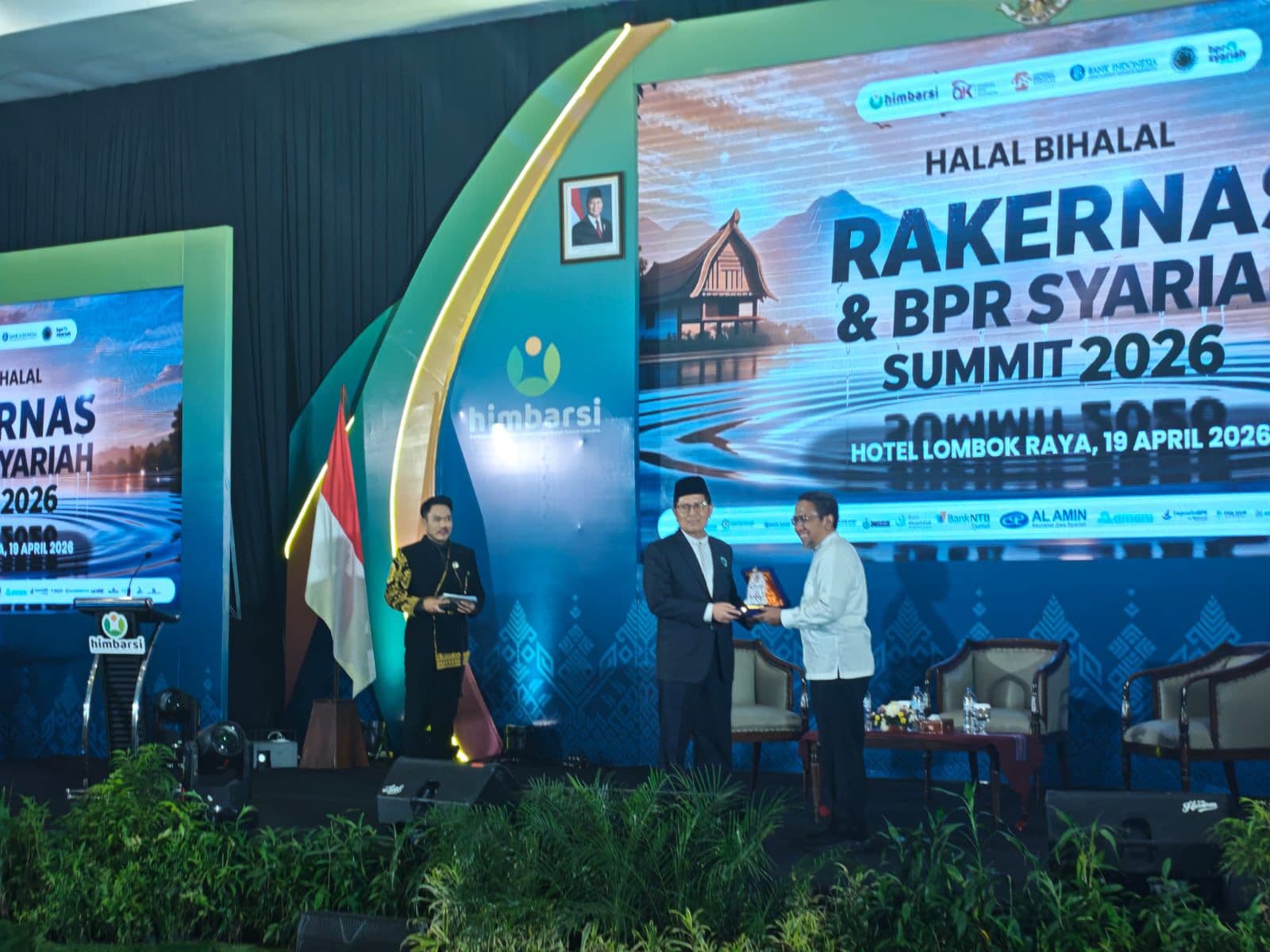 Di Hadapan Pengelola BPRS se-Indonesia, Kiai Cholil Ingatkan Keberkahan Bisnis