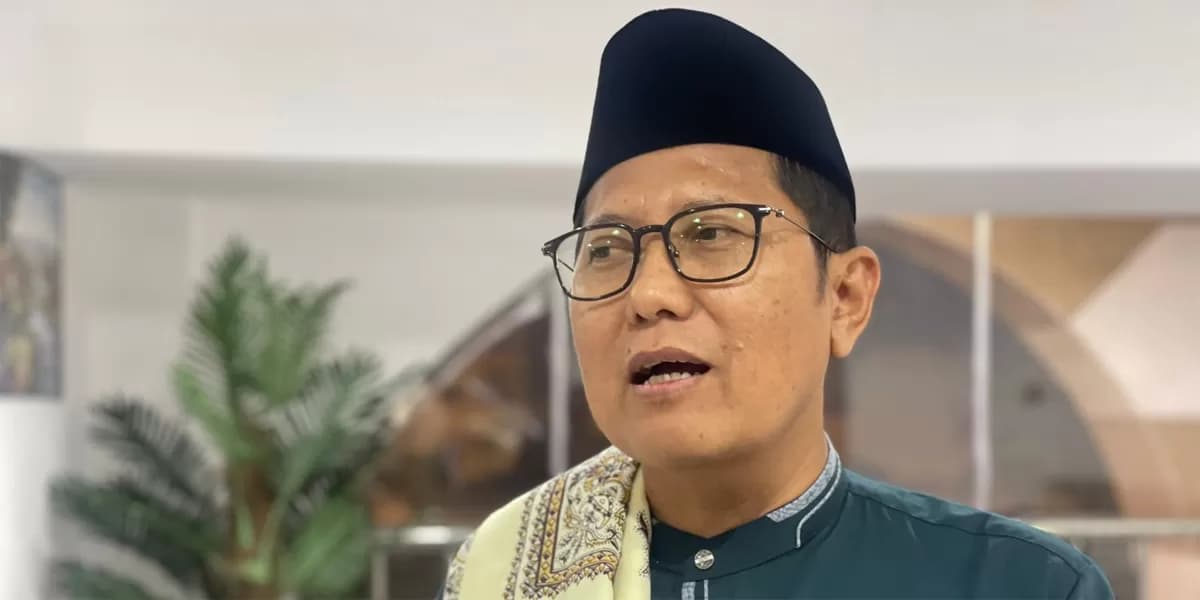 KH Cholil Nafis: Kita Sayang Orangnya, Tapi Hukum Keras Perilaku LGBT untuk Efek Jera