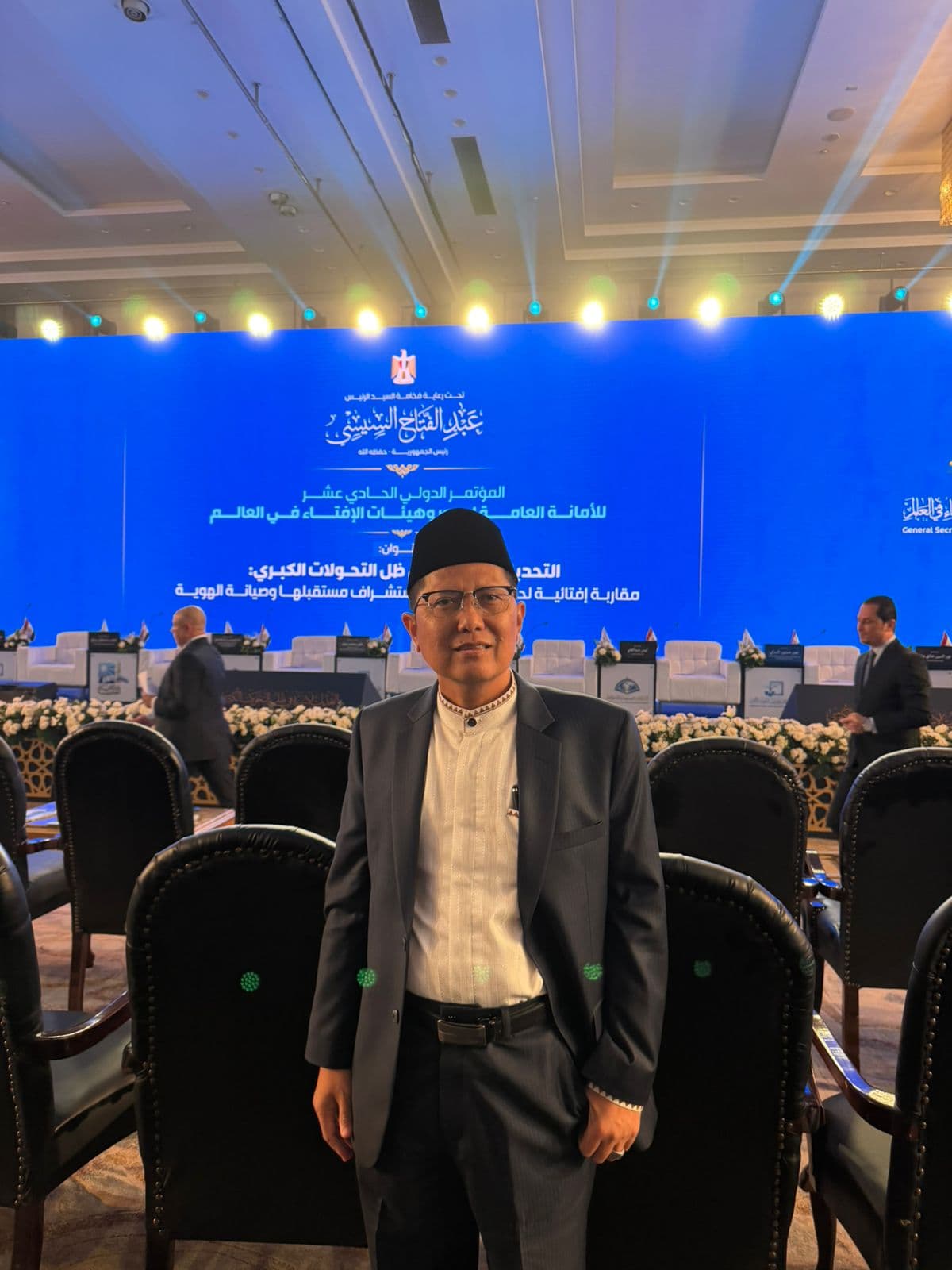 Atasi Kekeringan dan Karhutla, Kiai Cholil Nafis Ajak Umat Gelar Shalat Istisqa'